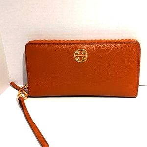 Tory Burch Passport Continental Wallet Brown